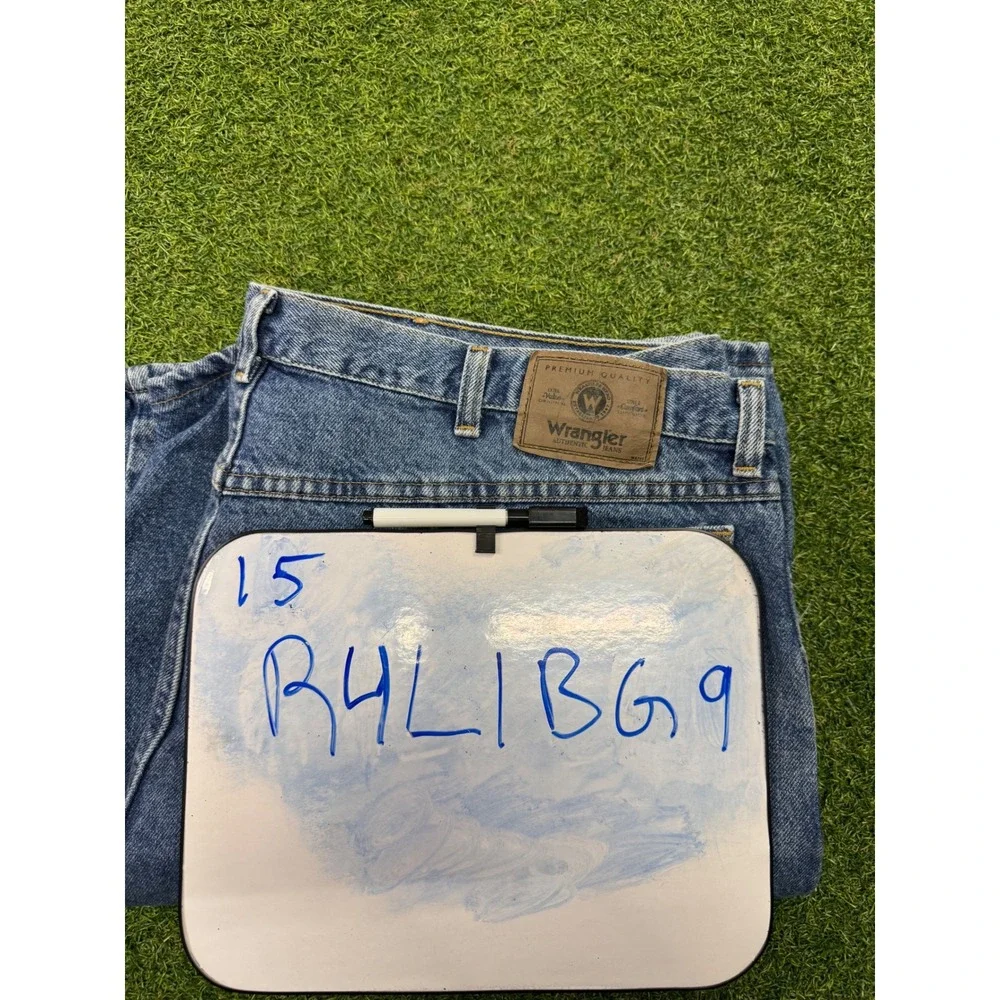 Y2K Wrangler Authentic Baggy Jeans Shorts Blue Denim Mens‎ Size 44 606W1DH
